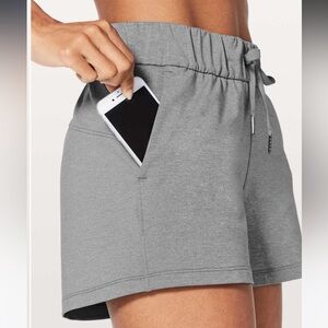 Lululemon on the fly shorts 10